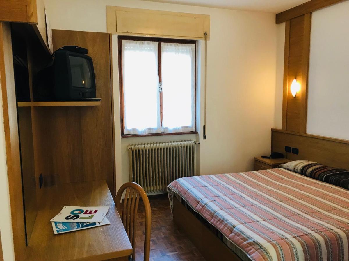 Hotel Santoni Ossana Bagian luar foto