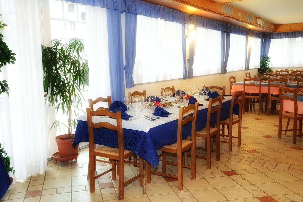 Hotel Santoni Ossana Bagian luar foto