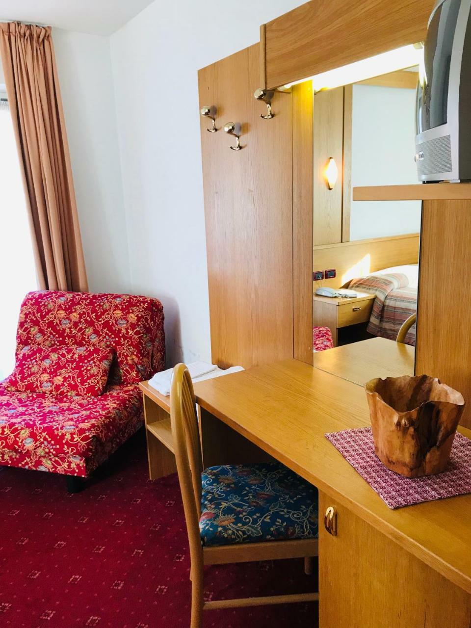 Hotel Santoni Ossana Bagian luar foto